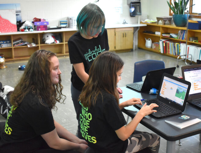 Coding club engages students | News, Sports, Jobs - Fairmont Sentinel